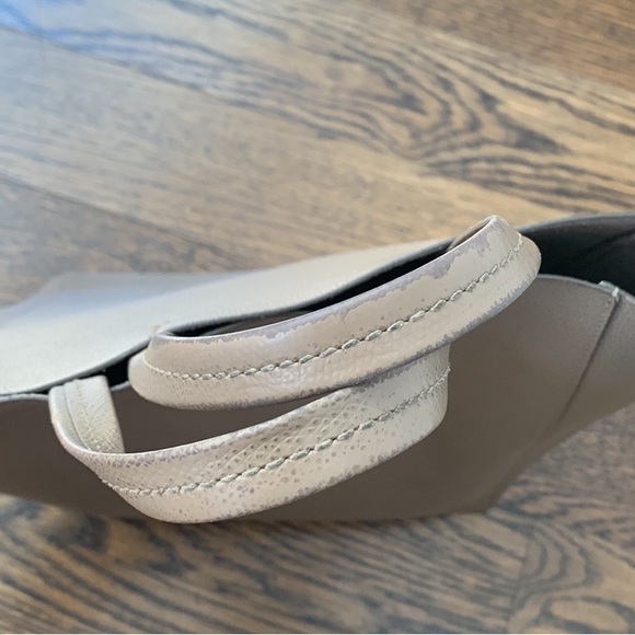 Authentic Celine Vertical Cabas tote bag - Picture 3 of 9